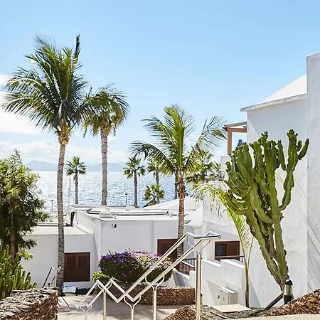 Flamingo Hotel 3*
